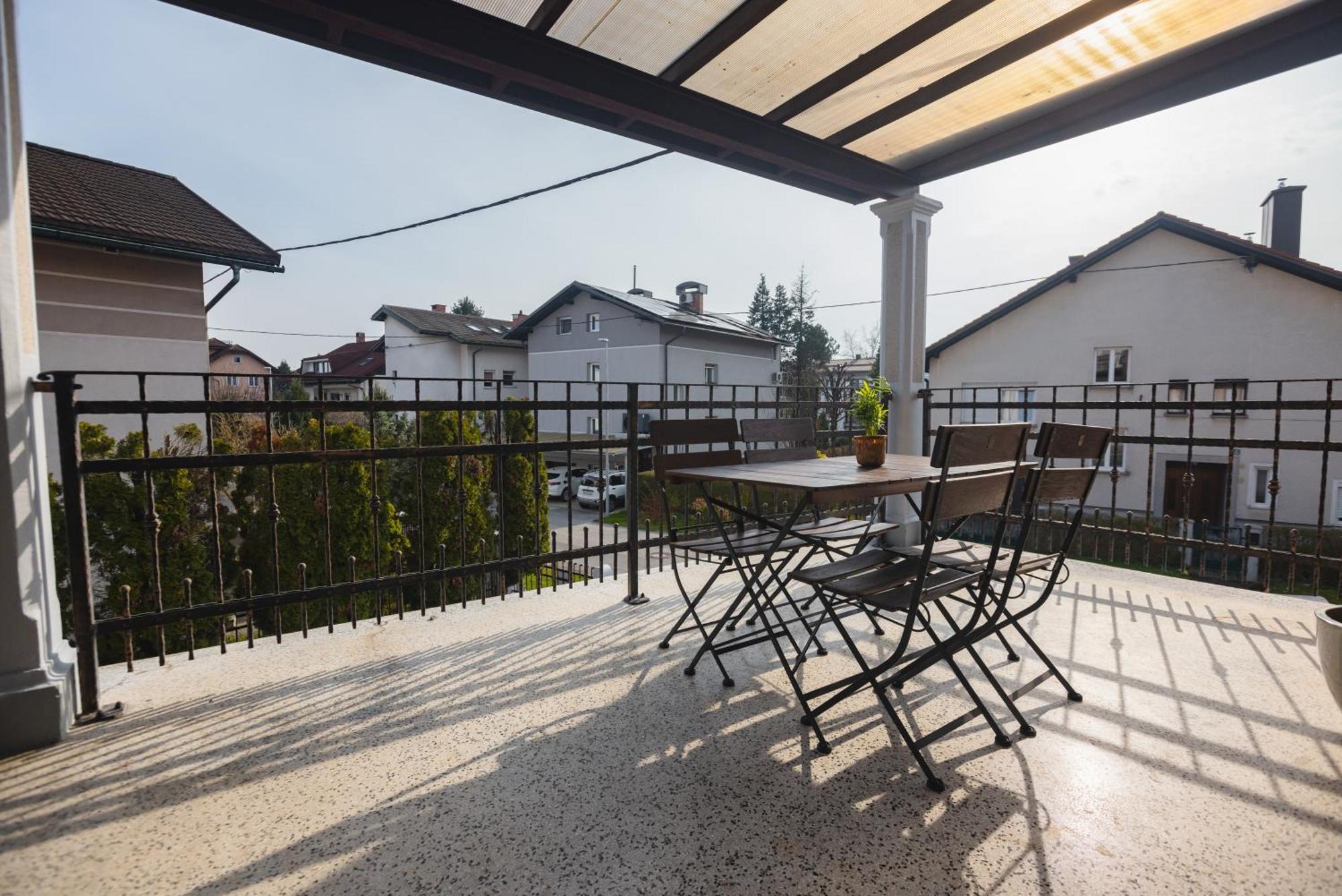 Vila Klara Apartments Любляна Экстерьер фото