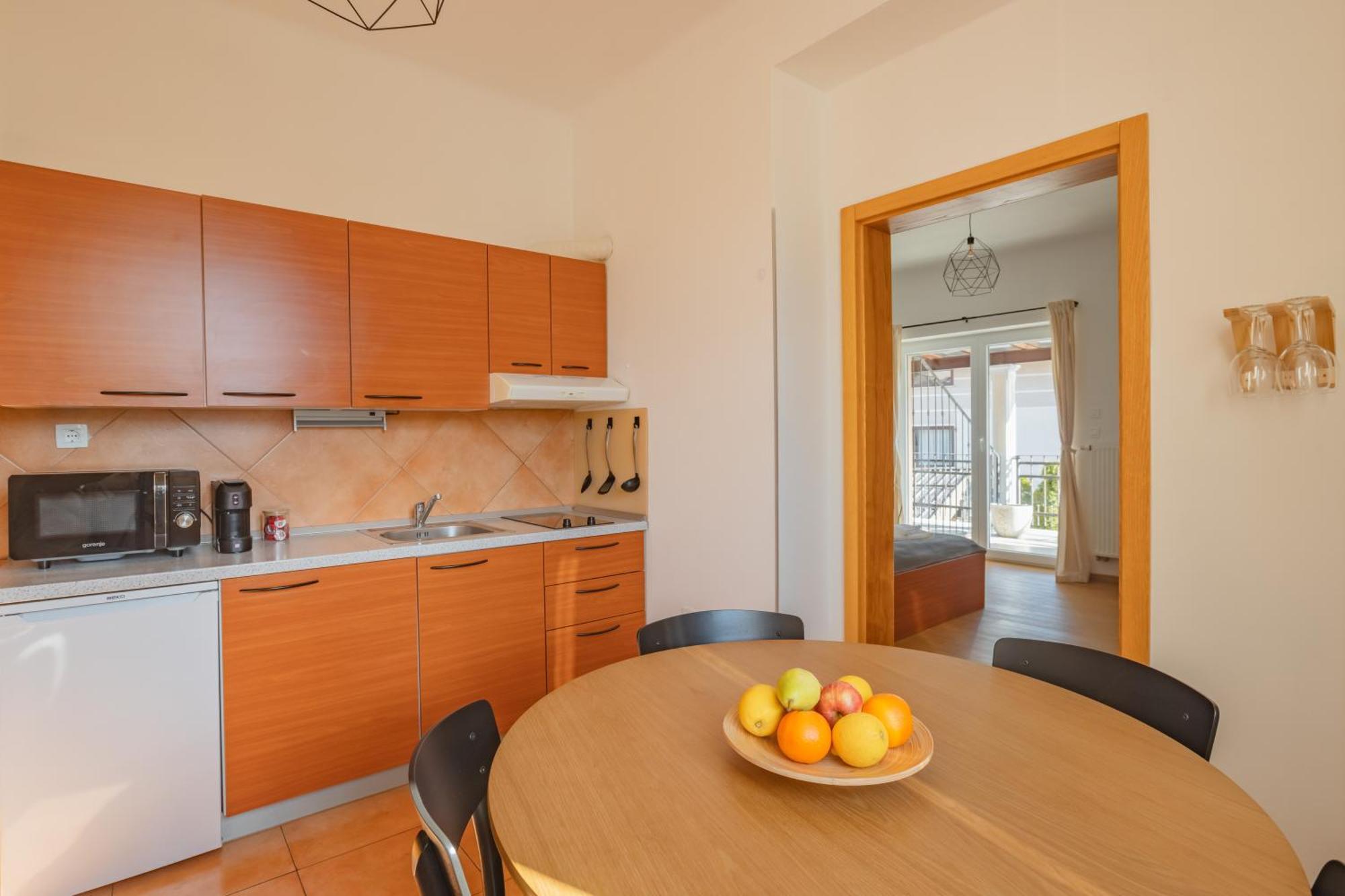 Vila Klara Apartments Любляна Экстерьер фото